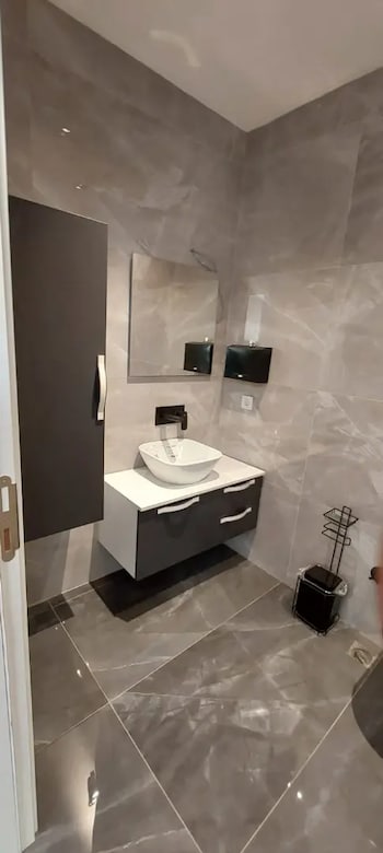 LED Aynali Banyo Takımı