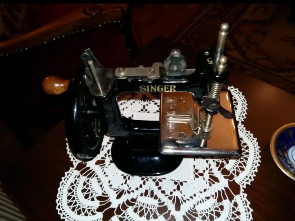 19.yüzyıl SINGER mini antika