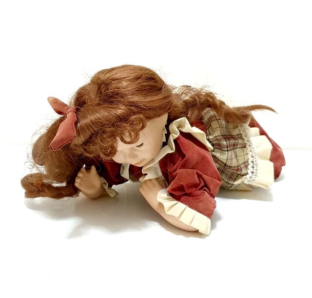 Vintage Emekleyen model porselen bebek...40 cm