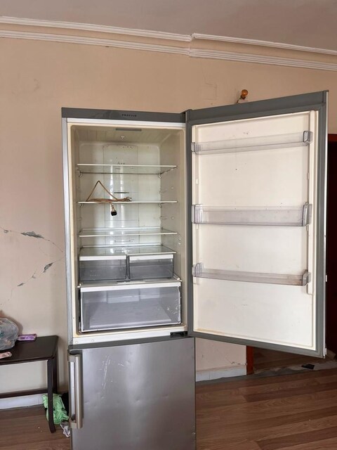 Profilo buz dolabı