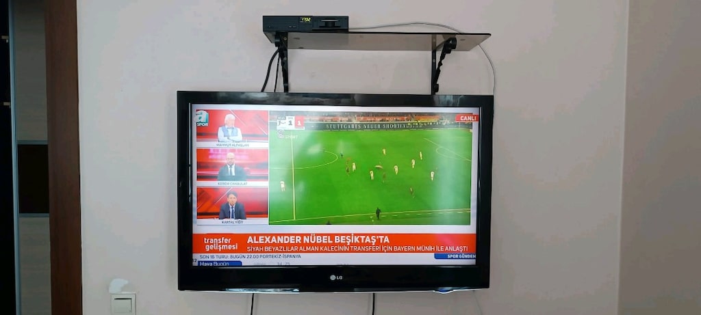 LCD tv - 2
