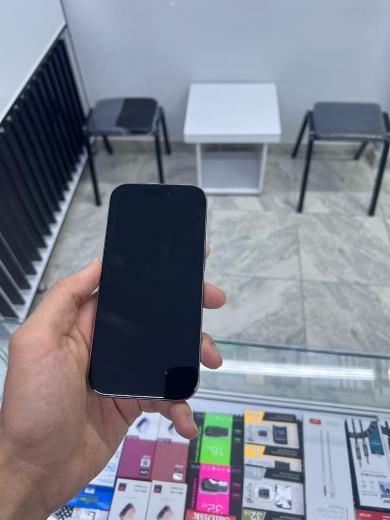 İphone 16 pro 128 Gb pil %90 - 2