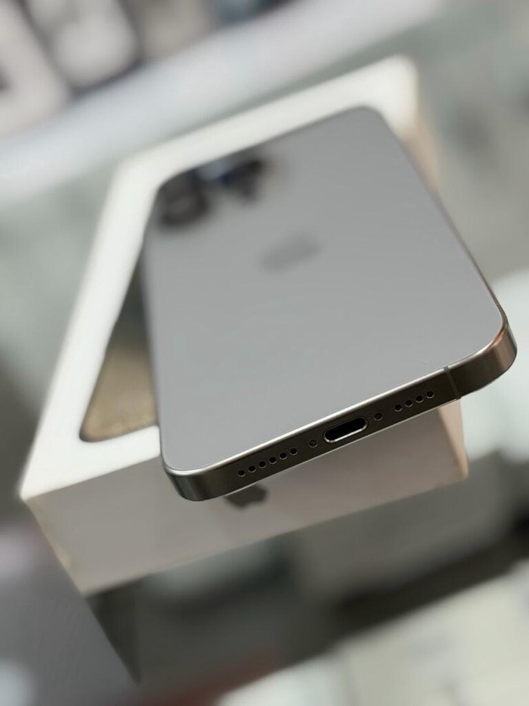 İphone 15 Pro Max 256 Gb - 5