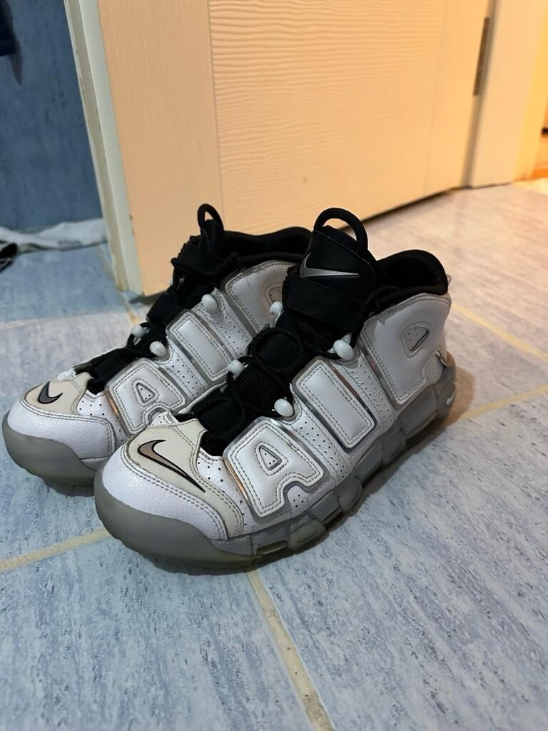 Nike Uptempo ( 41 Numara )