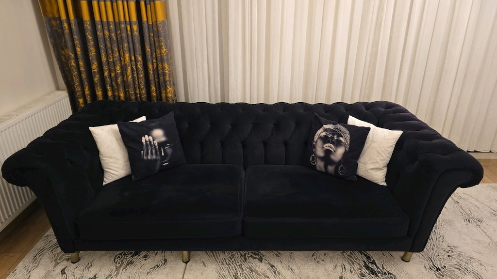 Siyah şık salon koltuğu ve berjer - 2