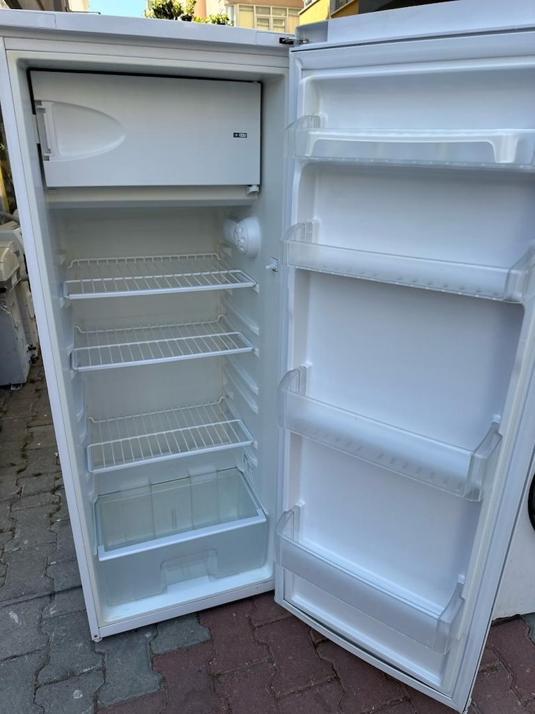 Beko buzdolabı tertemiz çalışır durumda - 3