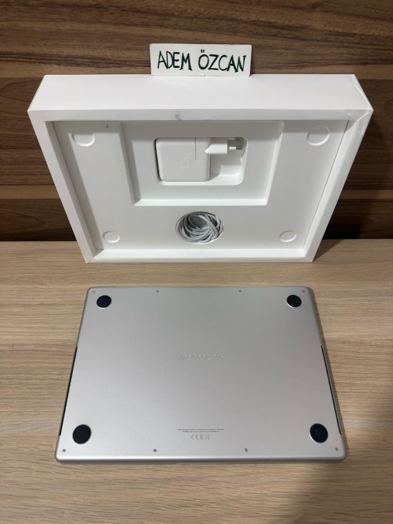 MacBook Pro / M4 Pro / 14 inç / 24 GB Ram / 512 GB Ssd - 9