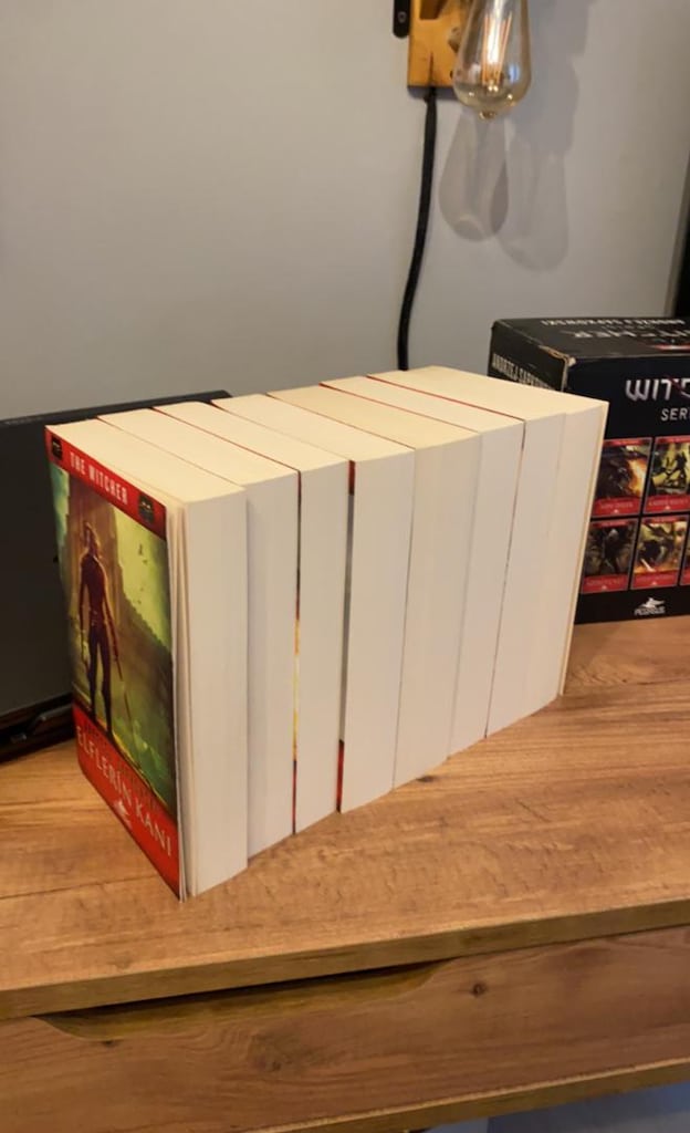 The Witcher Kitap Seti - 8