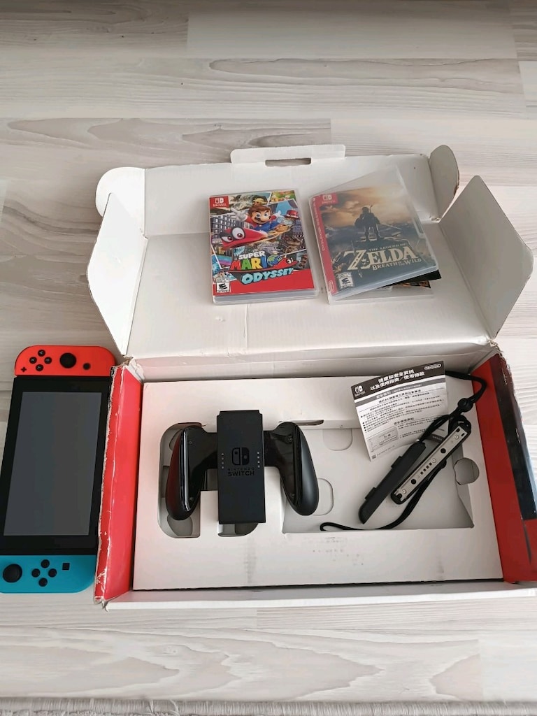 Nintendo Switch V2 (HAC-001(-01) - 11