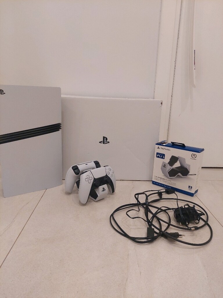 PLAYSTATION 5 PRO+2 KOL+ŞARJ İSTASYONU 2TB SIFIR GİBİ - 9