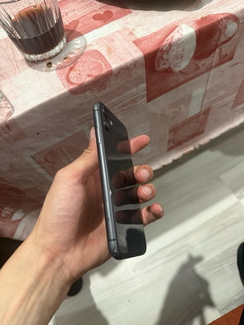 iPhone 11 - 4