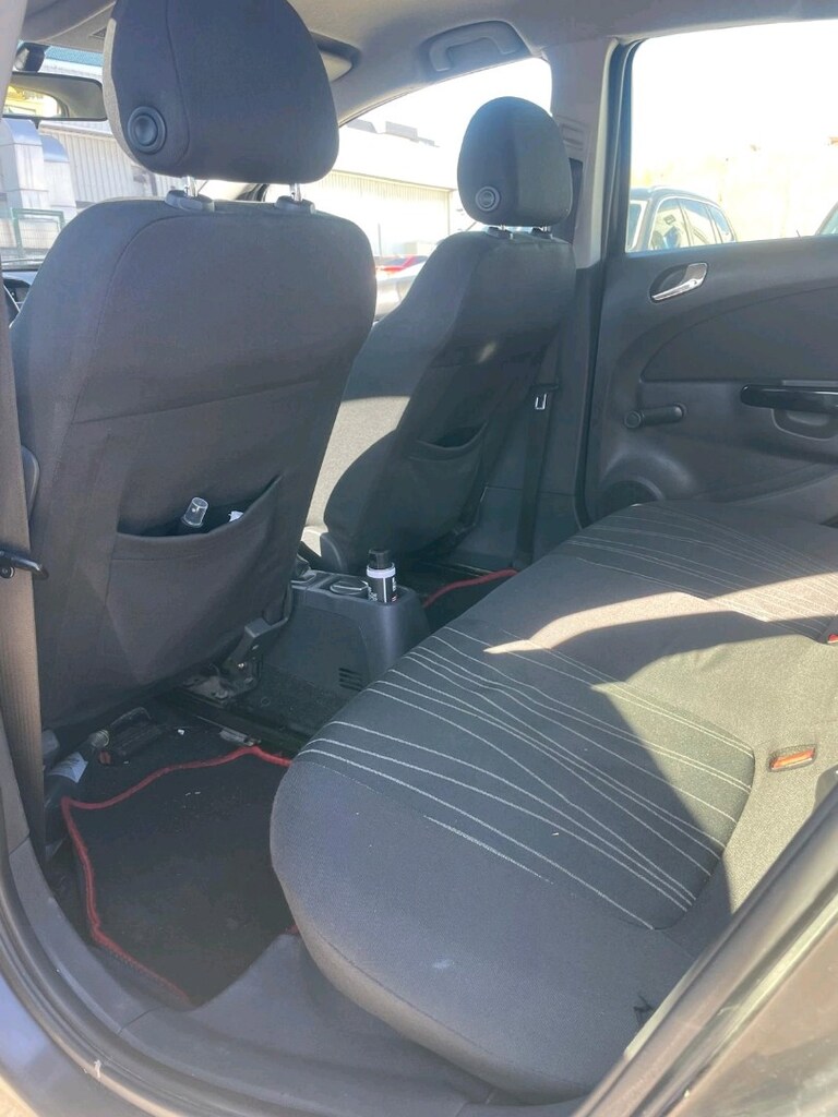 Opel Corsa 1.4 Benzinli (2011) - 11
