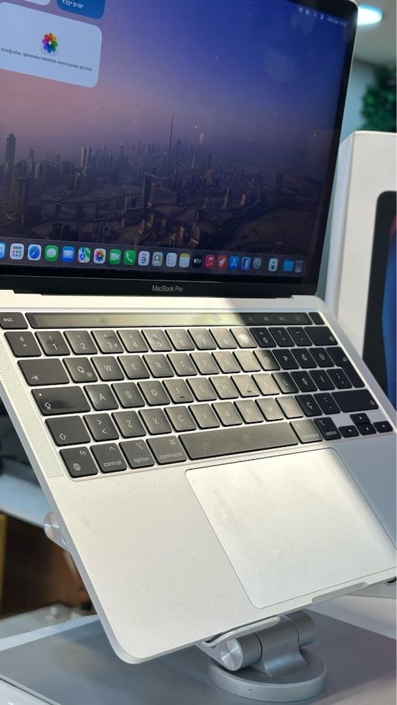 MacBook Pro M2 13” 8 GB RAM 512 GB SSD PİL DEVRİ : 9 HATASIZ GARANTİLİ - 2