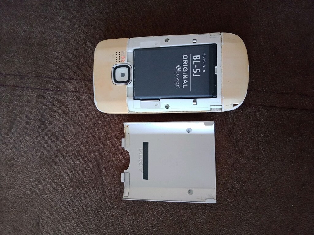 Nokia C3 Nostaljik Kameralı Cep Telefonu - 17