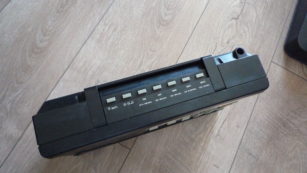 Grundig Satellit 300 Dijital Dünya Radyosu - 4