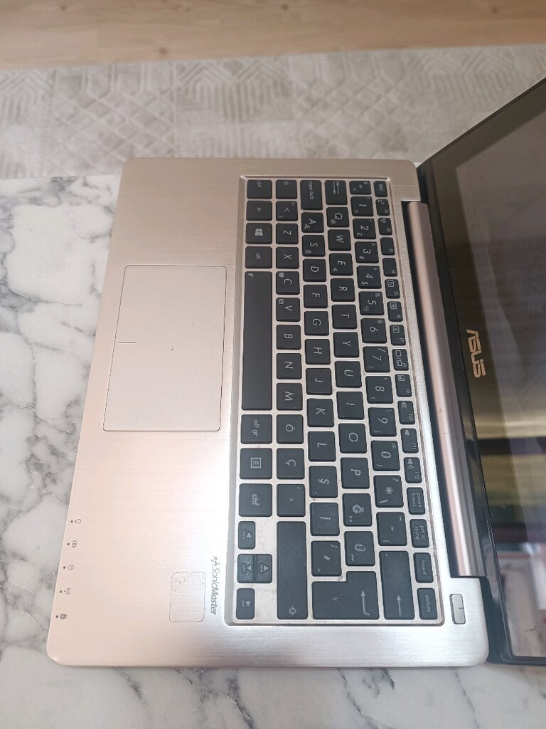 Asus Laptop - Dokunmatik Ekran - SSD - 4