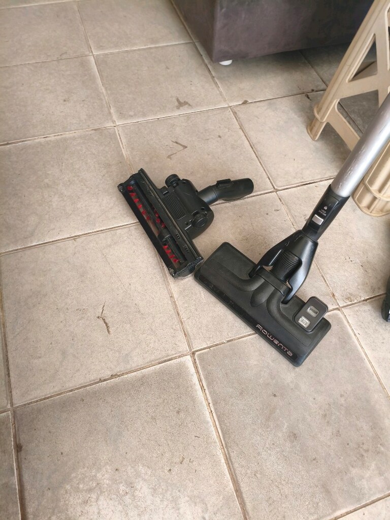 Rowenta torbasız elektrik süpürgesi - 2