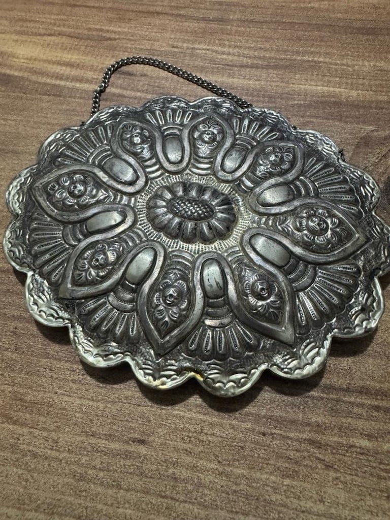 Eski Alman Gümüşü (Alpaka) Kabartma Duvar Aynası - 13