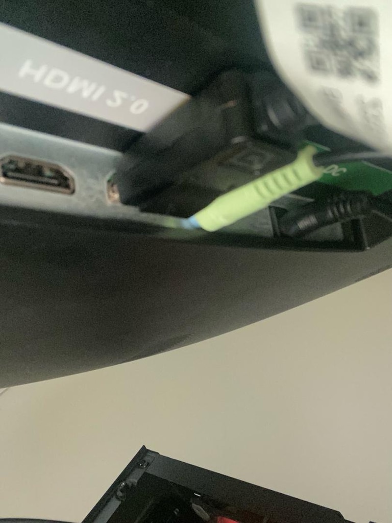 Twisted Minds 32 inc Curved 180hz Gaming Oyuncu Monitor - 6