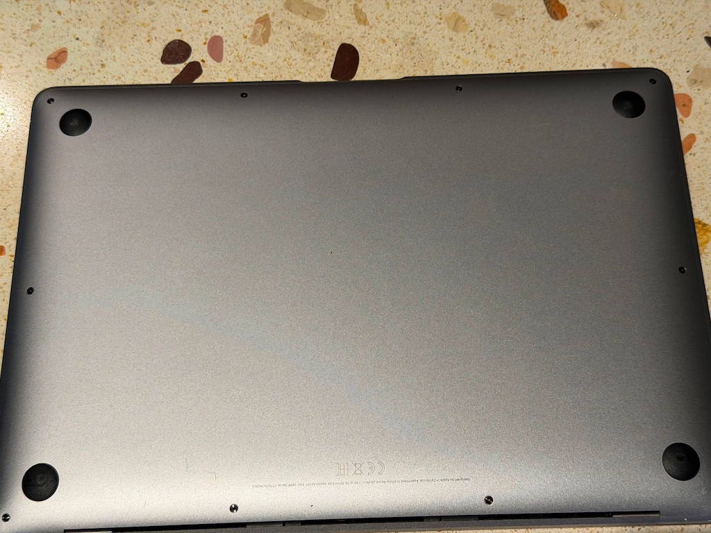 Macbook Air 2020 - M1 Çip - 256 GB SSD - Pil %84 - 8
