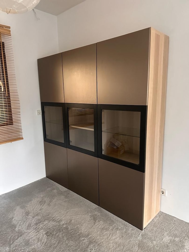 IKEA BESTA Vitrinli Dolap