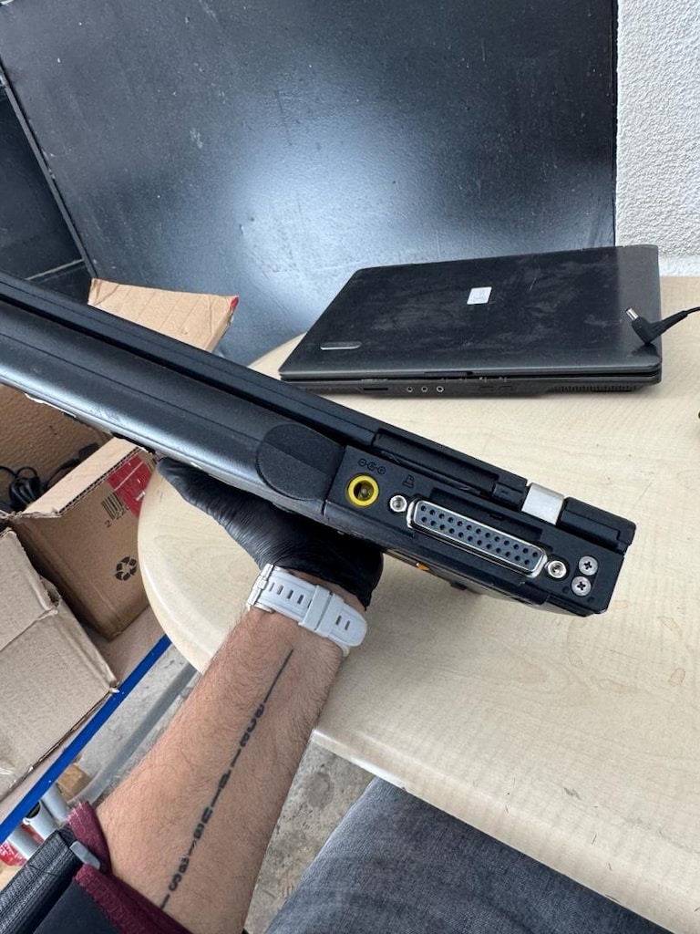IBM ThinkPad T43 / Retro Laptop + Şarj Aleti (LPT Portlu) - 6