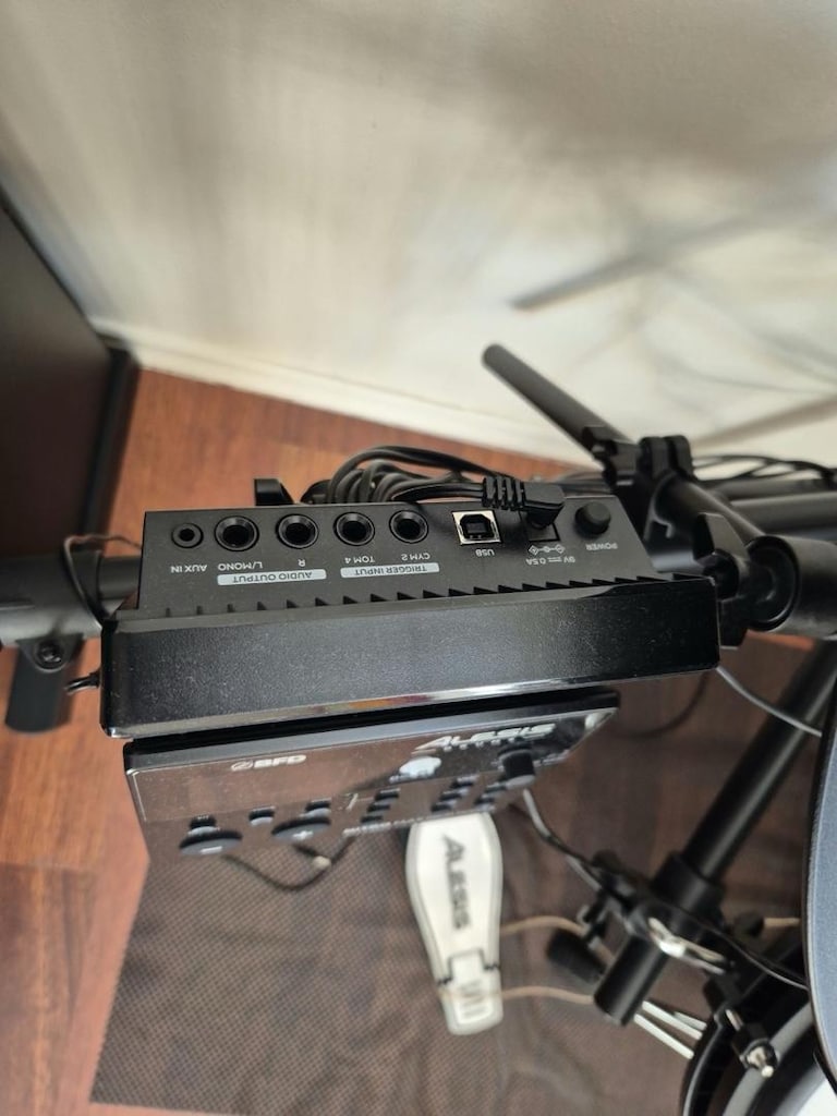 ALESIS Nitro Max 8 - 3