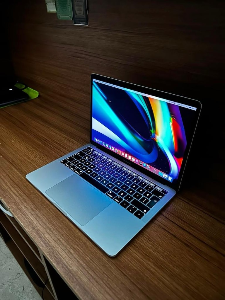 MacBook Pro Taucbarlı - 6