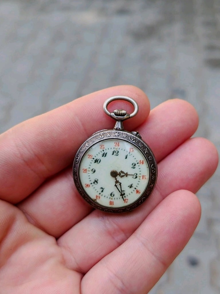 1890 -1910 yılları arası üretim gümüş zenne cep saati - 2