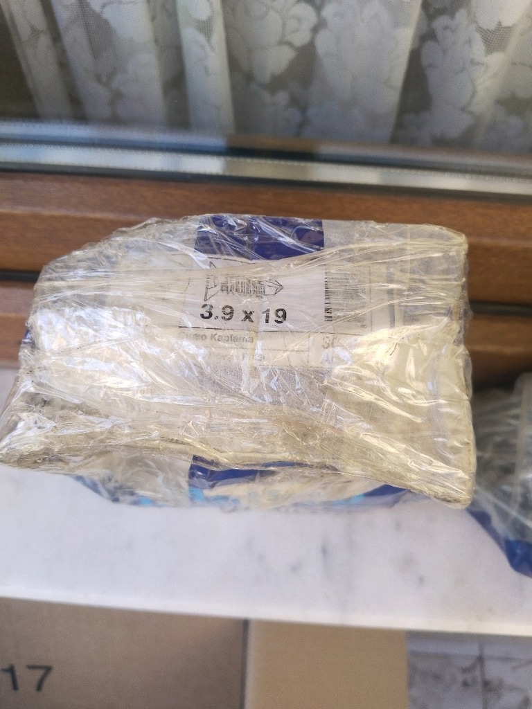 3.9x19 matkap uçlu vida.Cinko kaplamalı. Selec tron marka.( 3000 adet) - 2