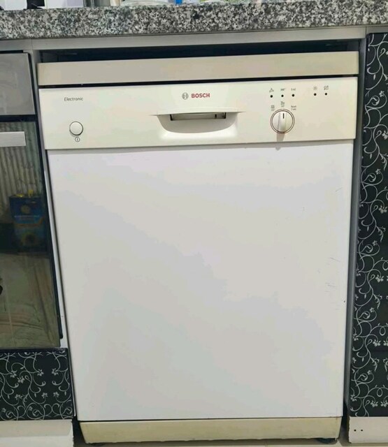 SAHİBİNDEN SATILIK ; TEZGAH ÜSTÜ OCAK KOYMAK İÇİN BULAŞIK MAKİNESİ
