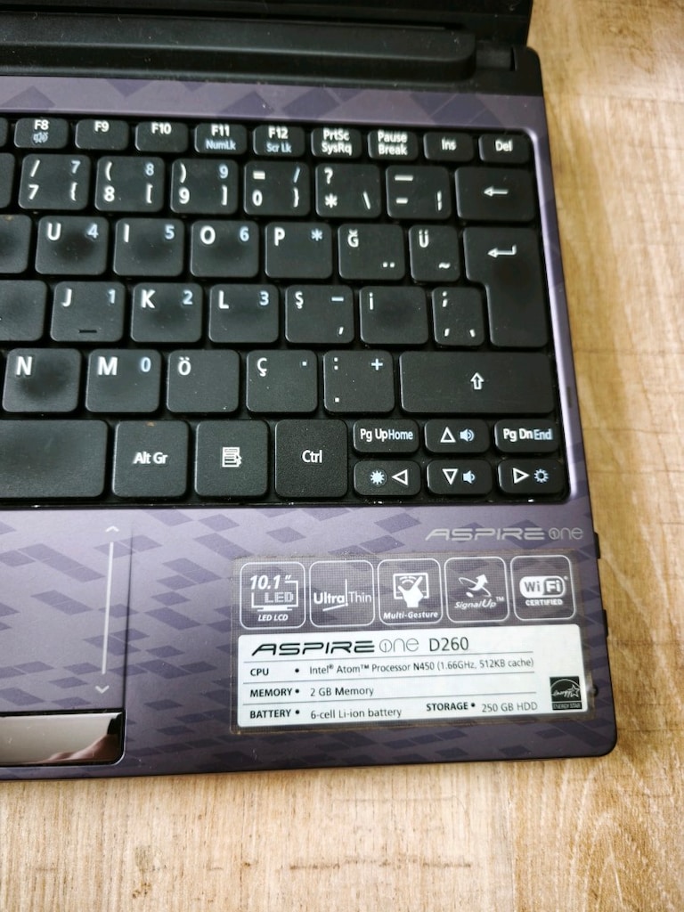Acer Aspire One D260 Laptop netbook - 2
