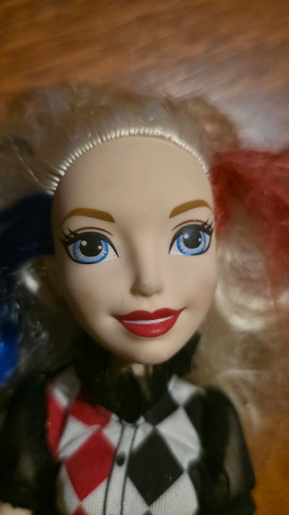 DC Super Hero Girls Harley Quinn Figür bebek - 2