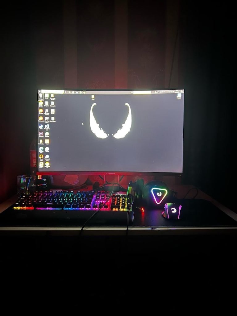Hazır Oyuncu Bilgisayarı + 27’’ Monitör + Ekipman
