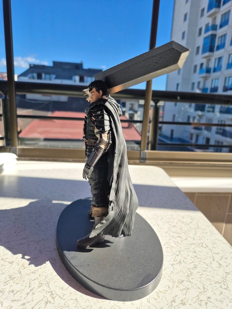 Berserk Guts Anime Figürü - 2