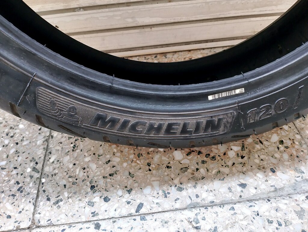 MICHELIN LASTİK 120/70/15 INCH - 9