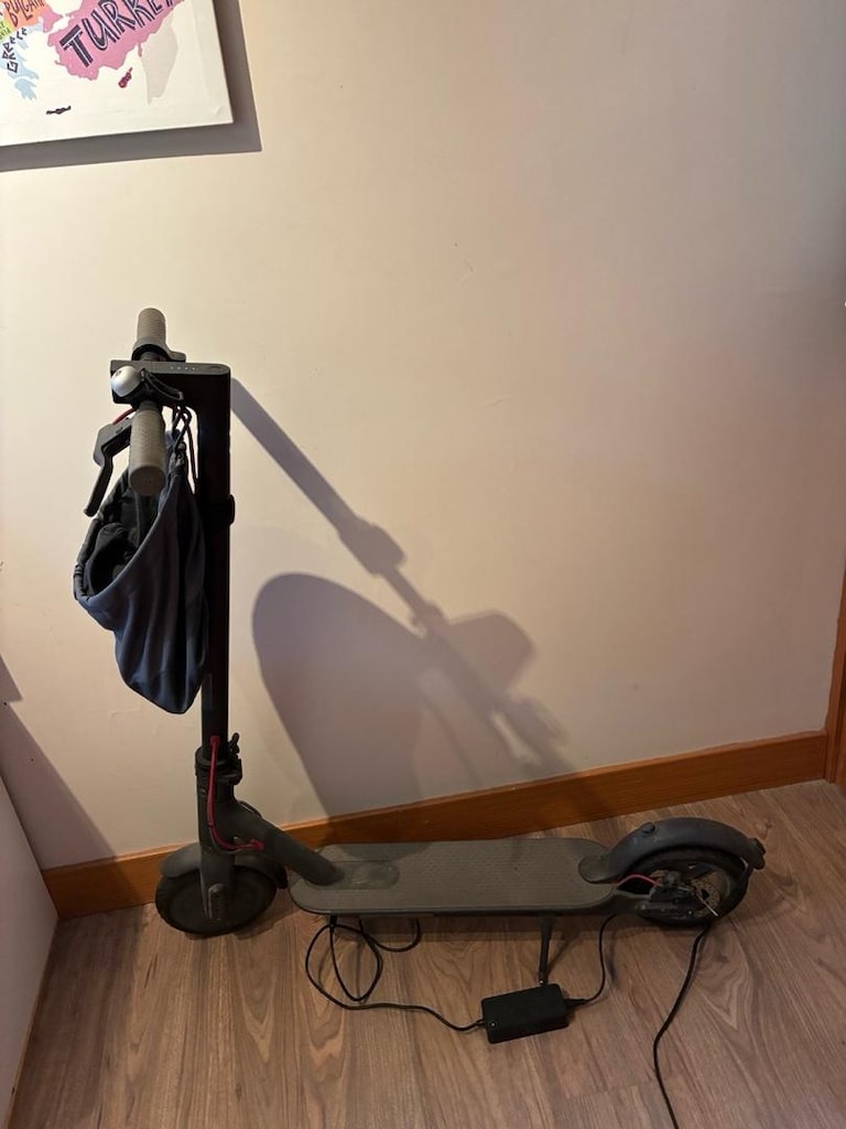 Xiaomi Mijia M365 Elektrikli Scooter - Siyah