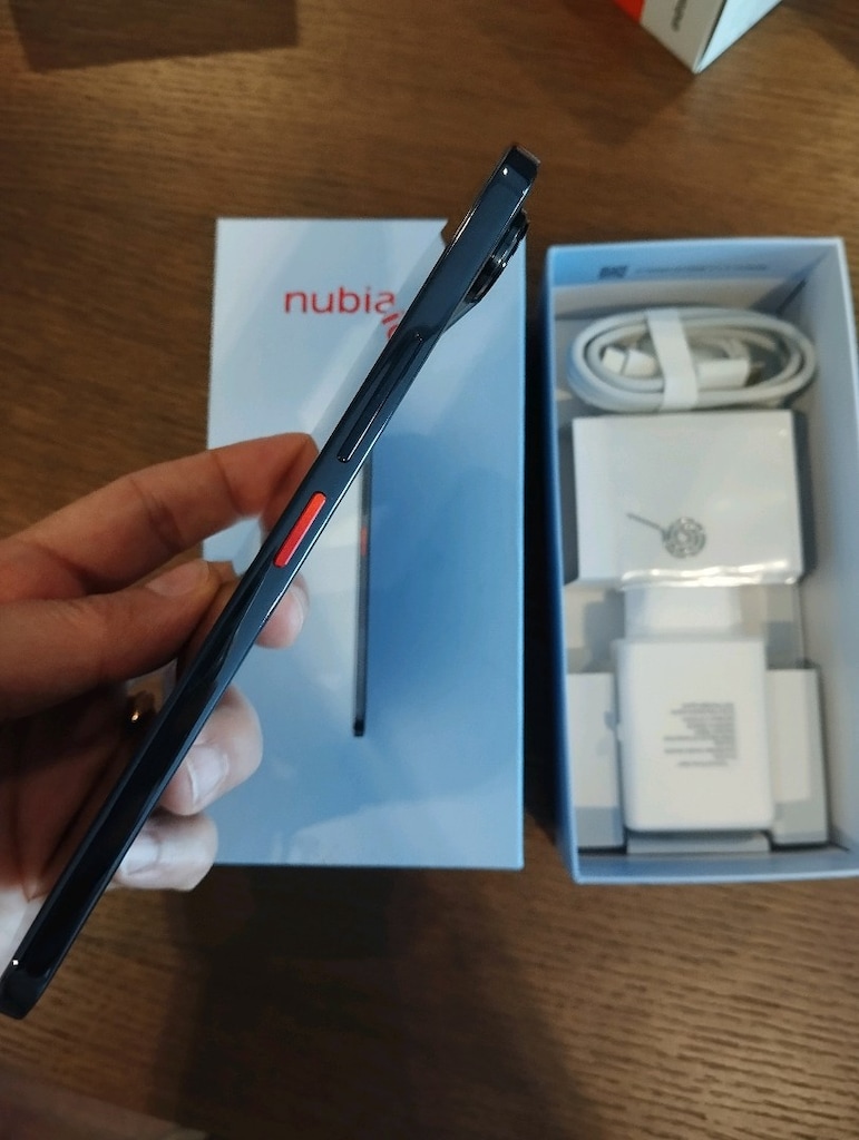 NUBİA AİR 256 GB - 2