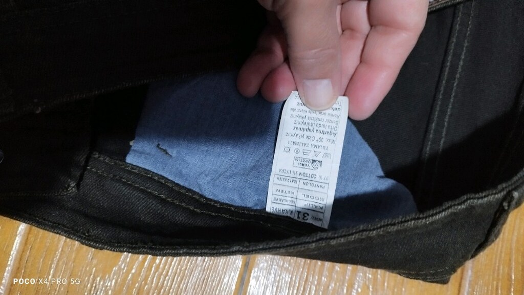 #Likralı esnek koyu haki renk jeans pantolon. Arka bacakta leke.. - 5