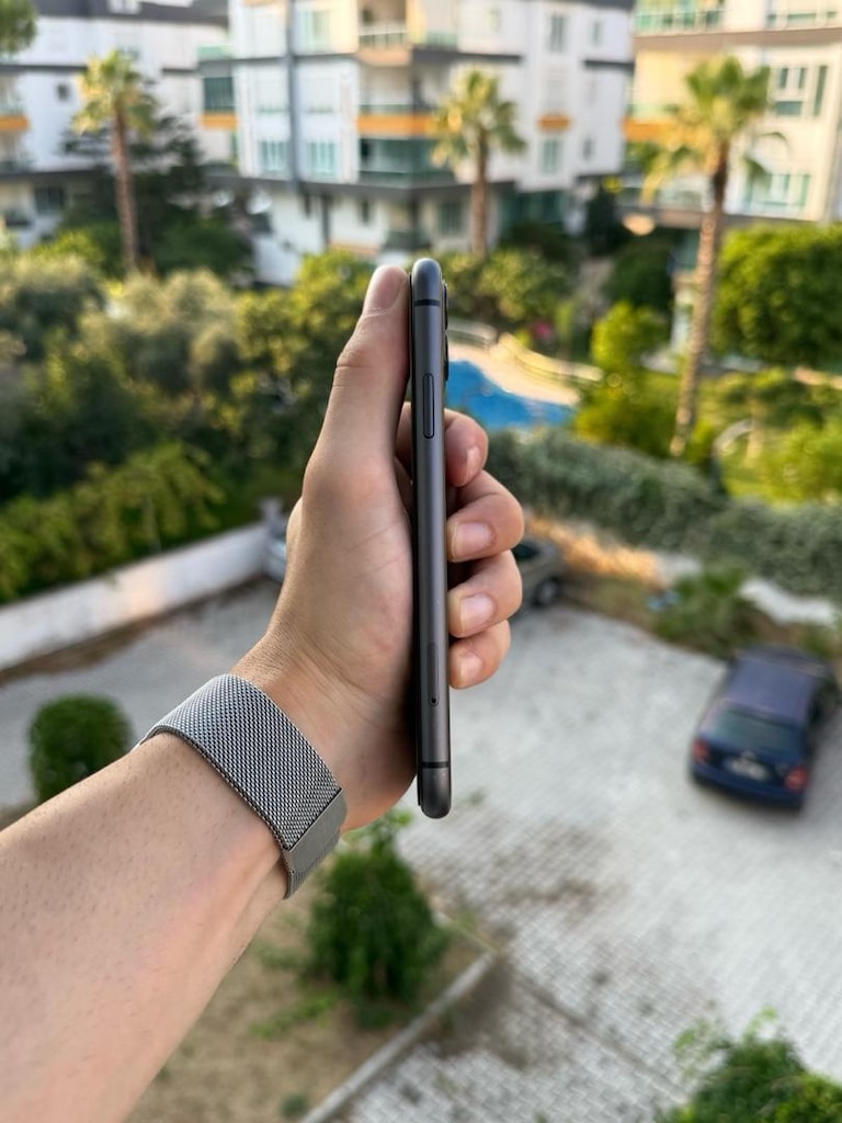 İPhone 11 64GB Hatasız - 3