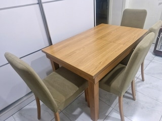 Yemek masası ve 4 sandalyesi - 2