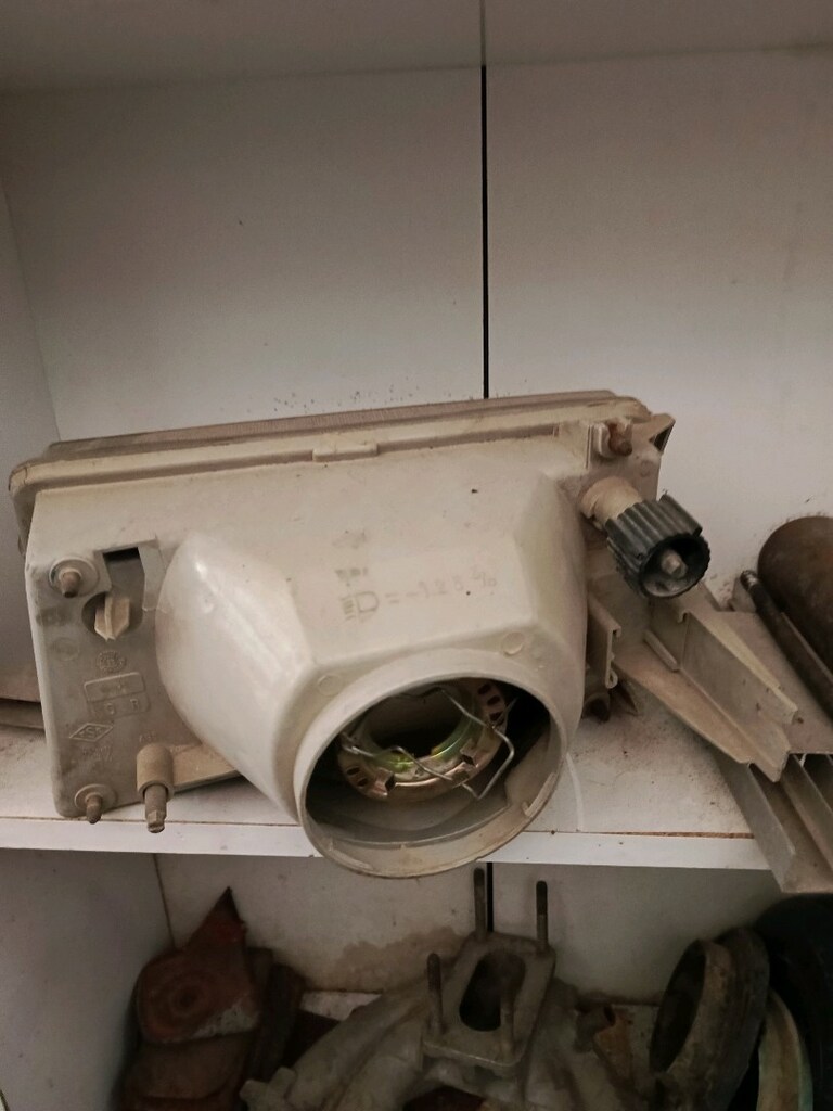 Renault 9 orta kasa far sağ - 3