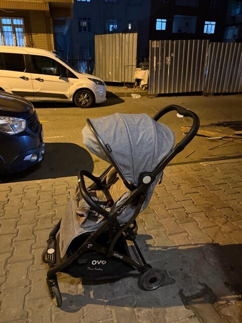Bebek arabası vovo