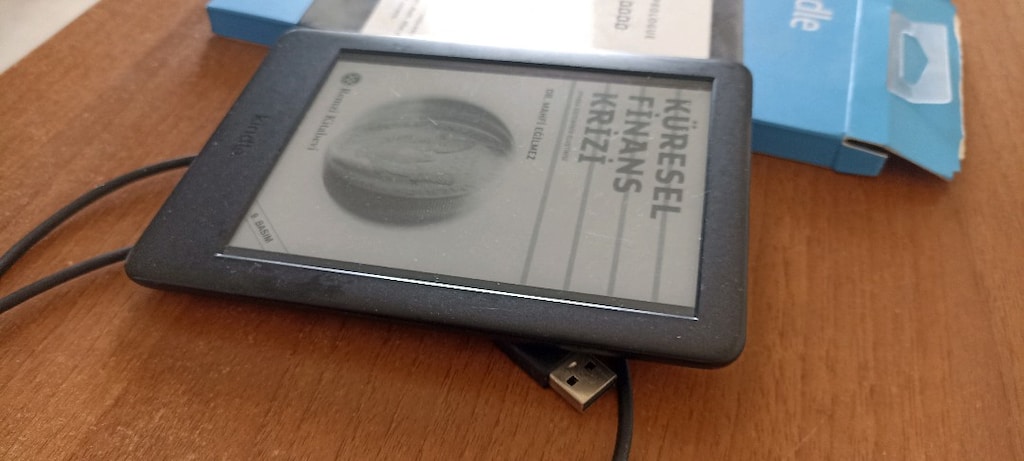 Amazon Kindle 10. Nesil (8GB / Kutulu / E-Kitap Okuyucu) - 2