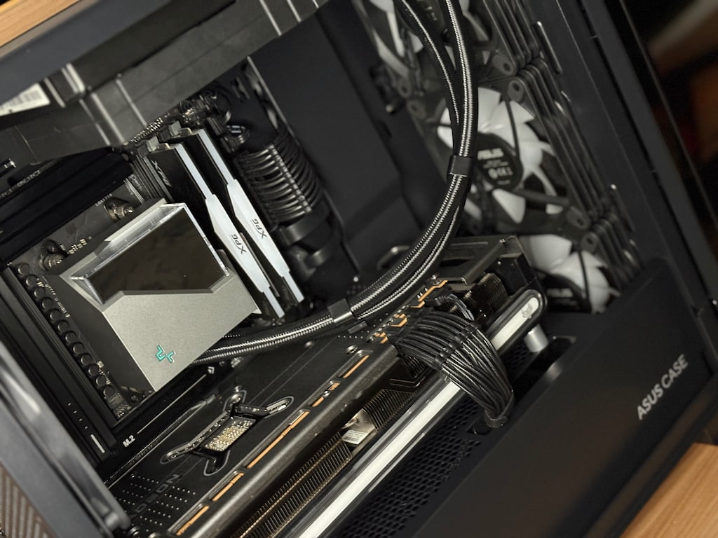 AMD Ryzen 7 7700X / Nitro+ 7800XT / 32GB DDR5 Hazır Gaming Kasa - 9