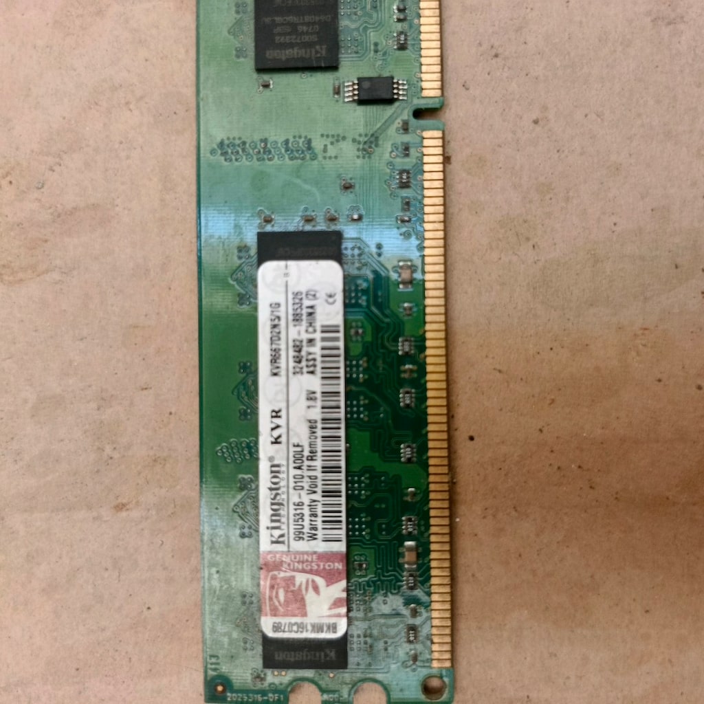 Kingston 1GB DDR2 667MHz Masaüstü RAM Bellek - 3