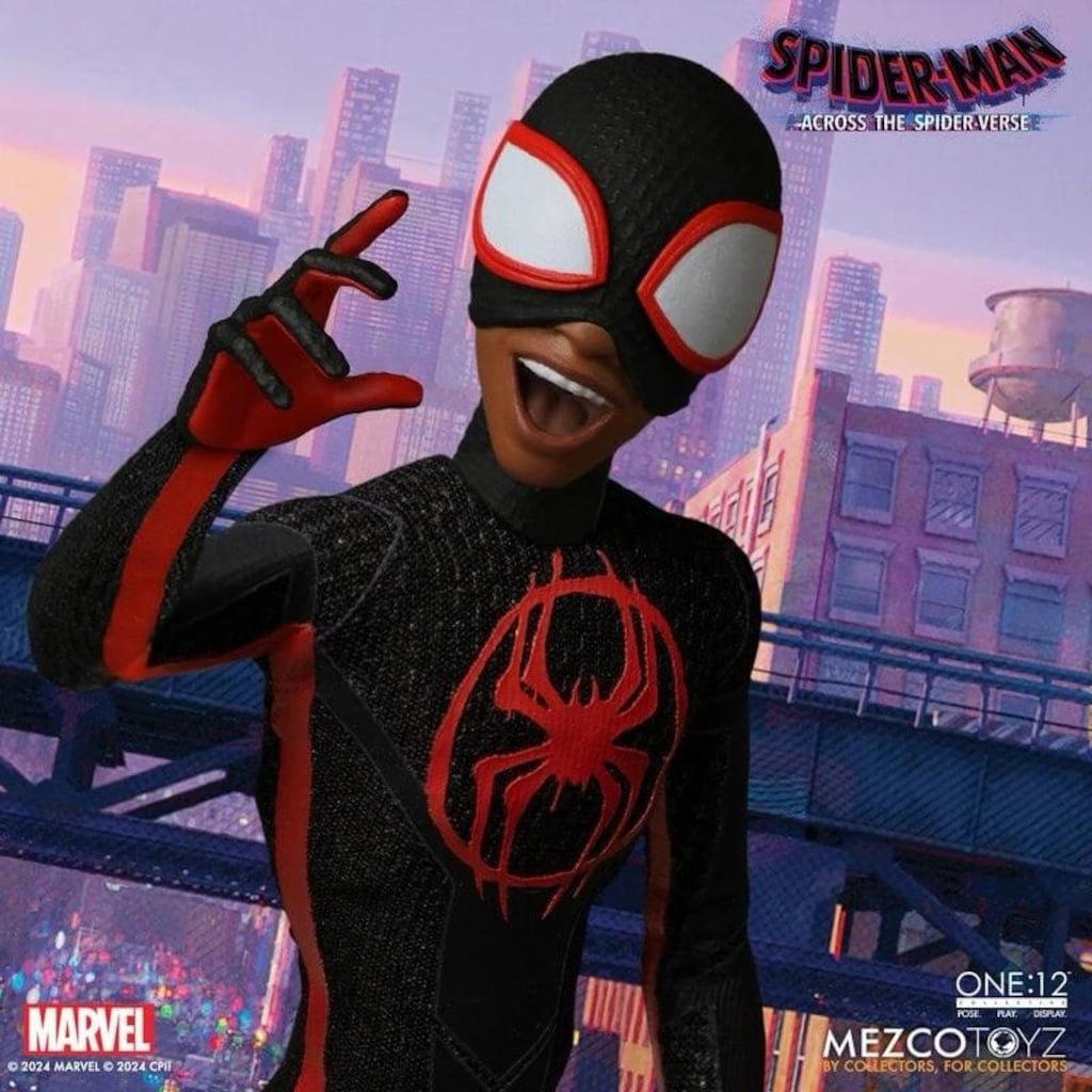 Mezco One:12 Spider-Man Miles Morales - 12