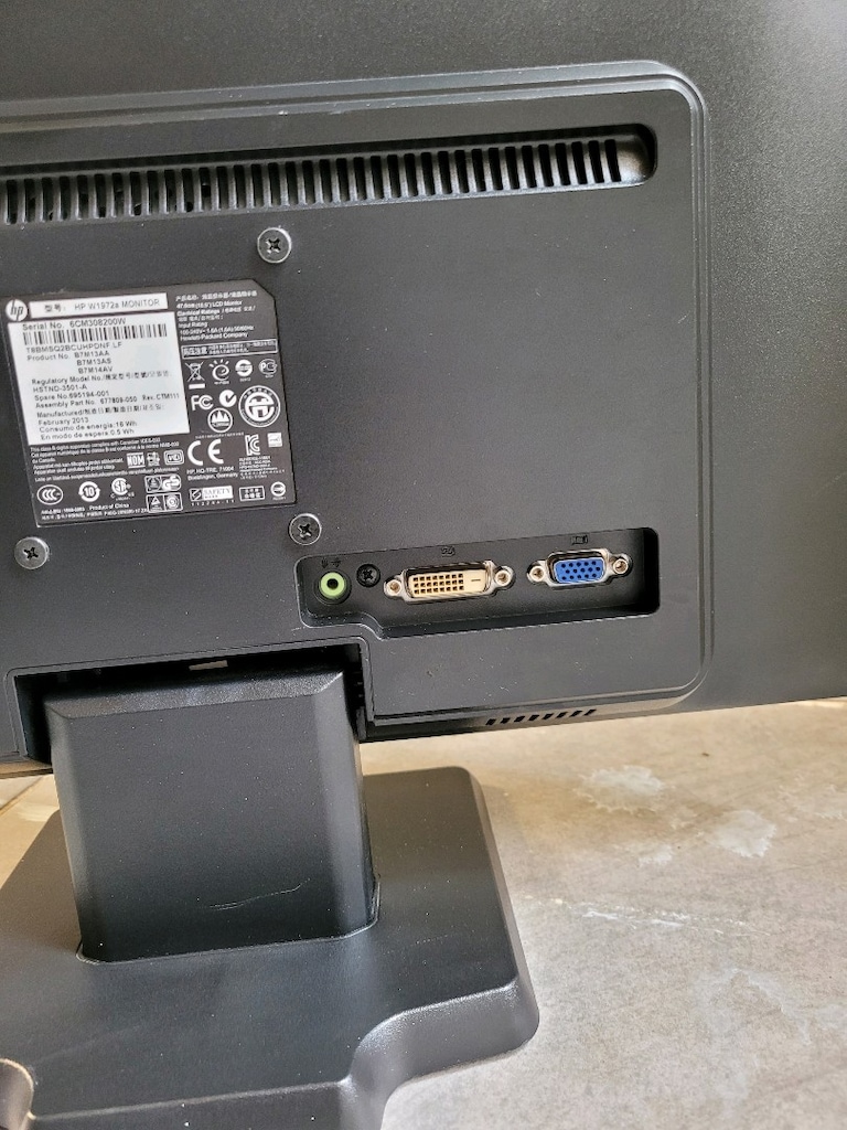 HP 19 inch kendinden hoparlörlü LED monitör - 6