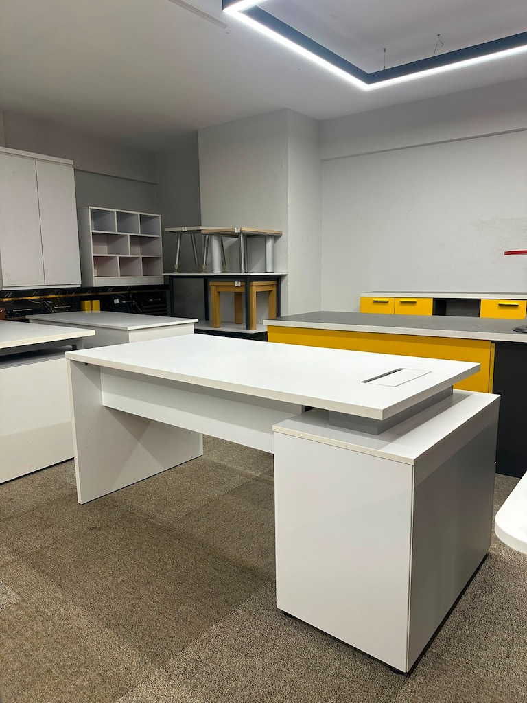 KLAS OFİS ÜSKÜDAR 160x80 BEYAZ KESON AYAKLI ÇALIŞMA MASASI - 3