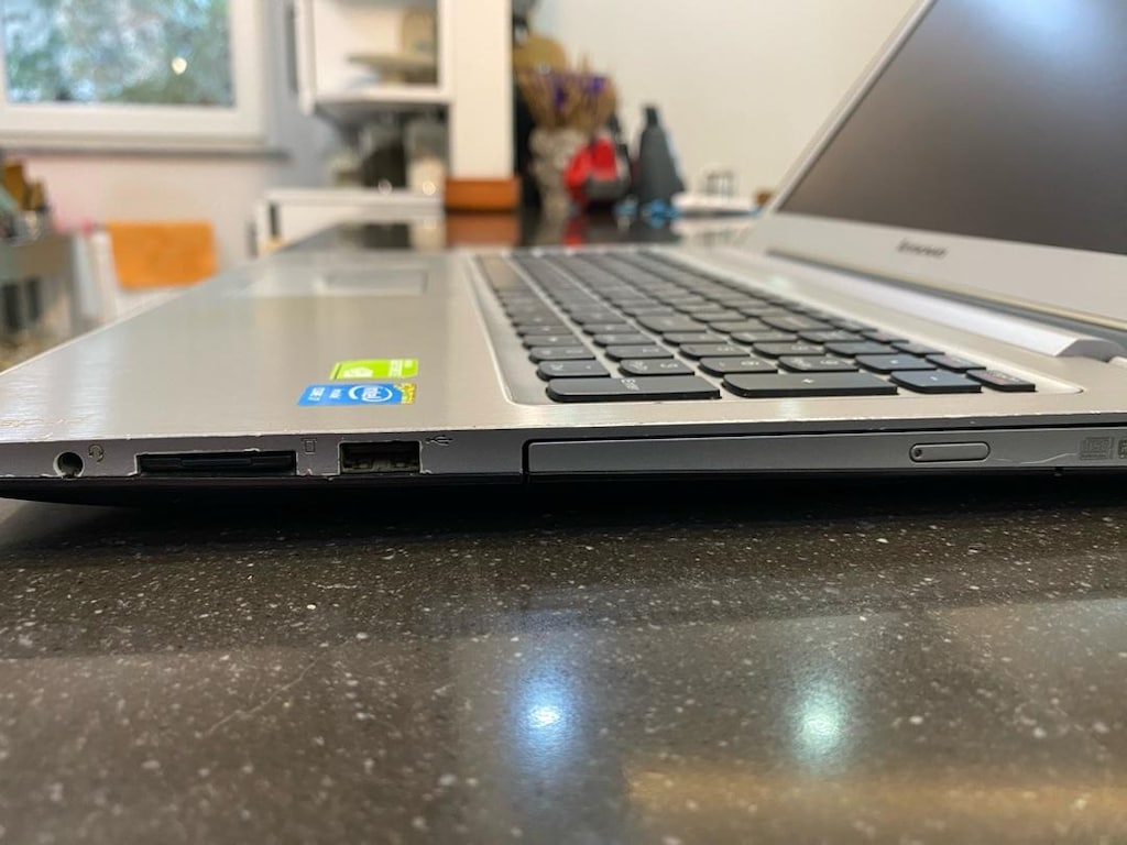 Lenovo Z510_Core i7_GeForce GT 740M_ 500 GB SSD - 4